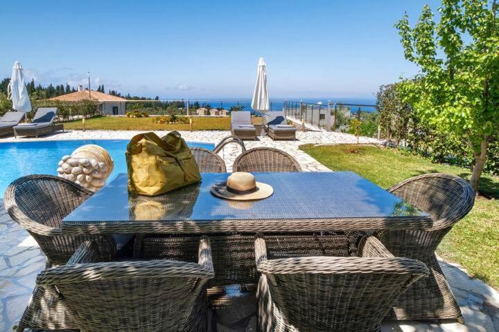 Villas Goudis Tsoukaládhes Екстериор снимка